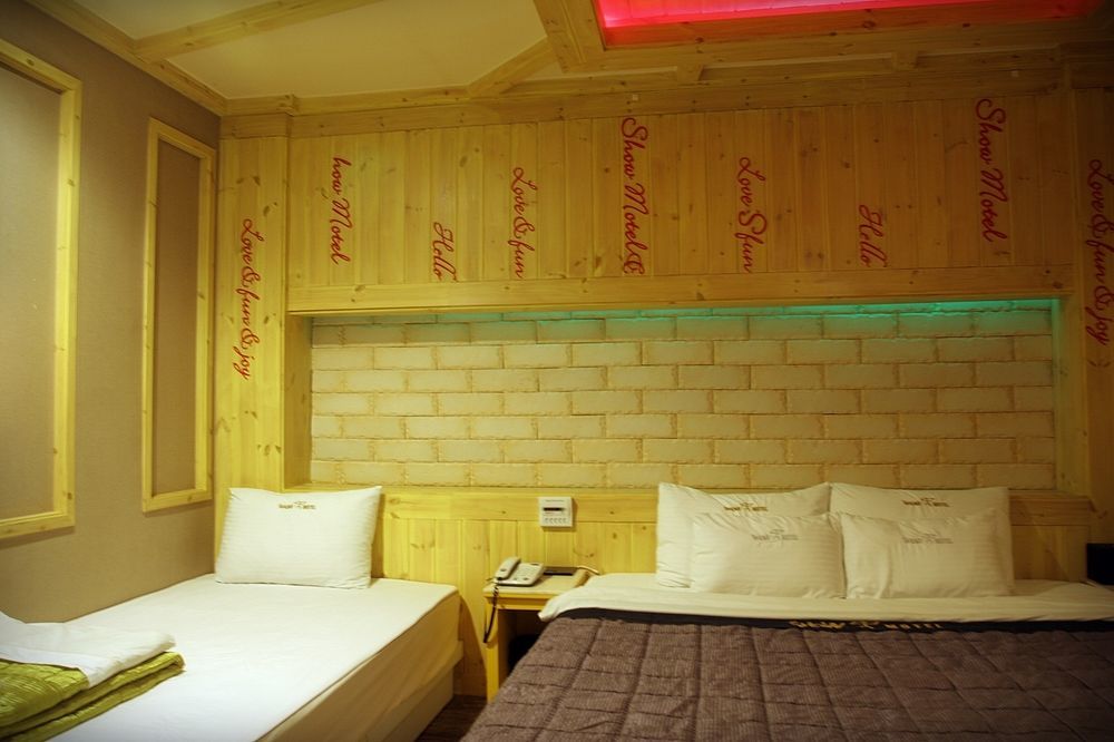 Show Hotel Пусан Екстер'єр фото